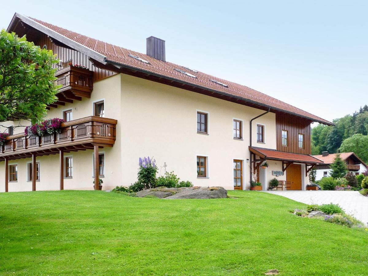 Apartment Freisinger-1 By Interhome Zachenberg Εξωτερικό φωτογραφία