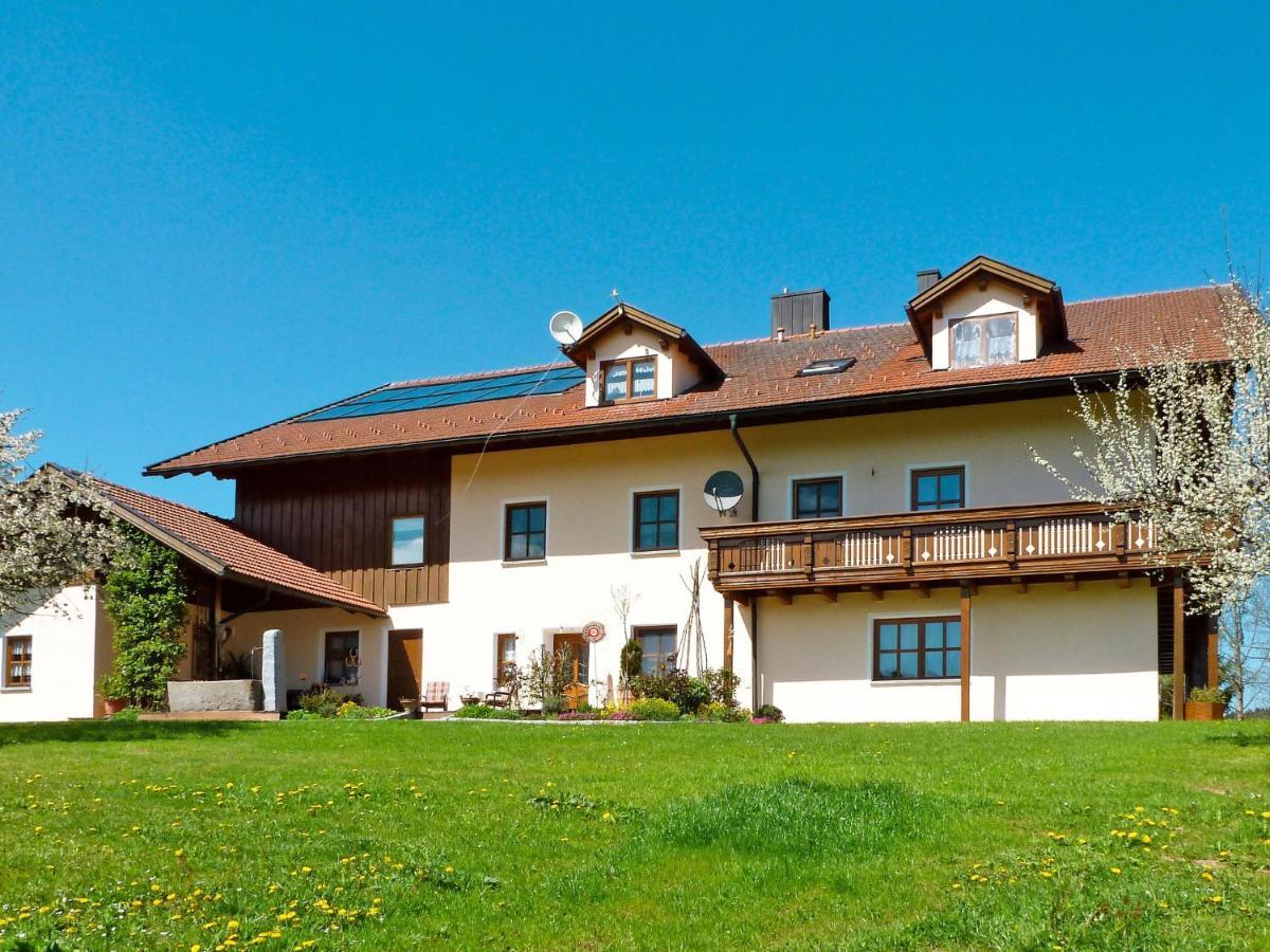 Apartment Freisinger-1 By Interhome Zachenberg Εξωτερικό φωτογραφία