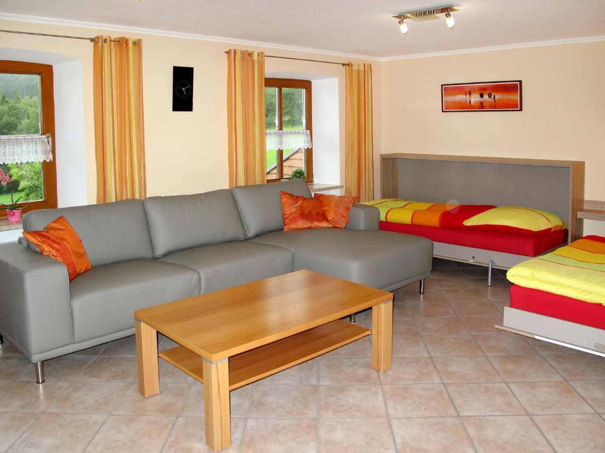 Apartment Freisinger-1 By Interhome Zachenberg Εξωτερικό φωτογραφία