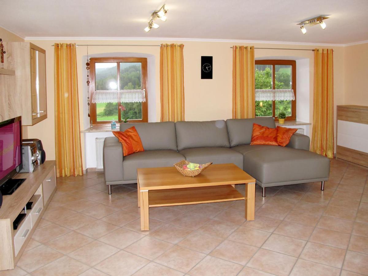 Apartment Freisinger-1 By Interhome Zachenberg Εξωτερικό φωτογραφία