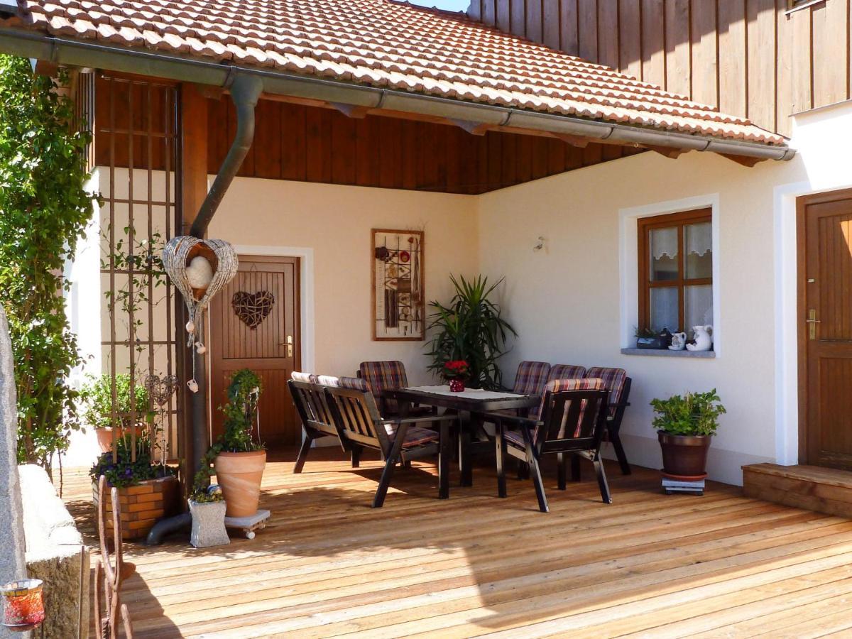 Apartment Freisinger-1 By Interhome Zachenberg Εξωτερικό φωτογραφία